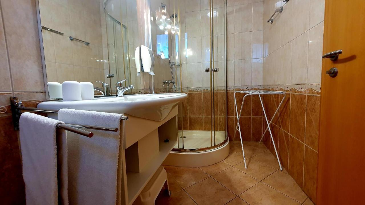 Eva Panzio Hotell Sárvár Eksteriør bilde