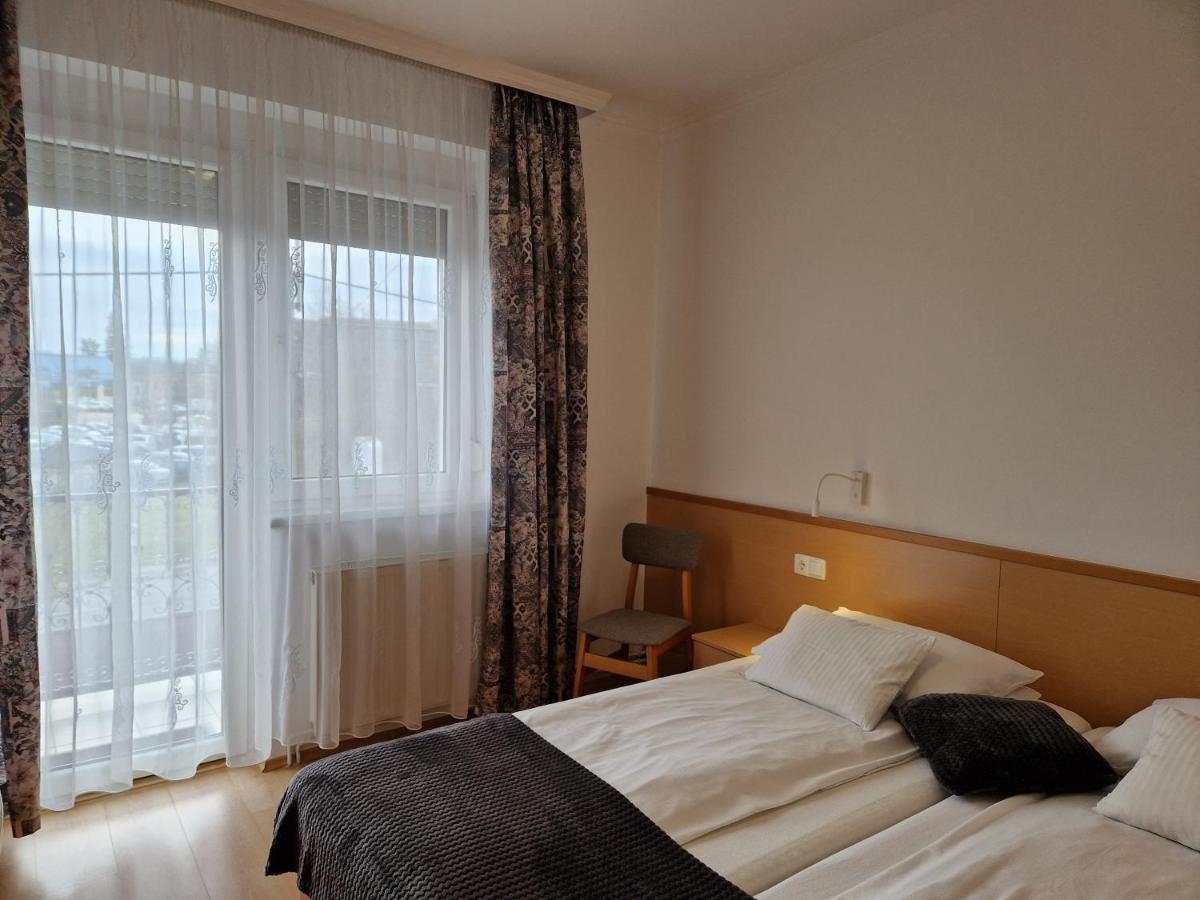 Eva Panzio Hotell Sárvár Eksteriør bilde